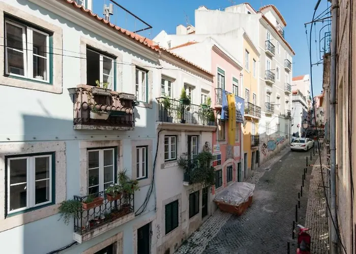 N1 Center Romance Exterior Maintenance To Be Completed By Mid-march Apartamento Lisboa